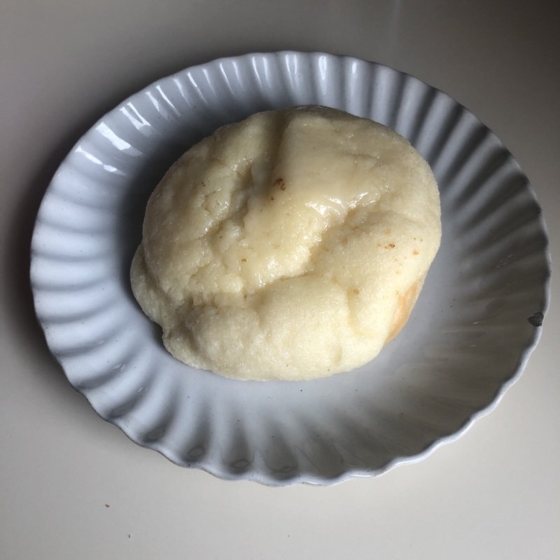 ミルクメロンパン(ブーランジェリー　ラ・テール （ＢＯＵＬＡＮＧＥＲＩＥ　LA TERRE）)