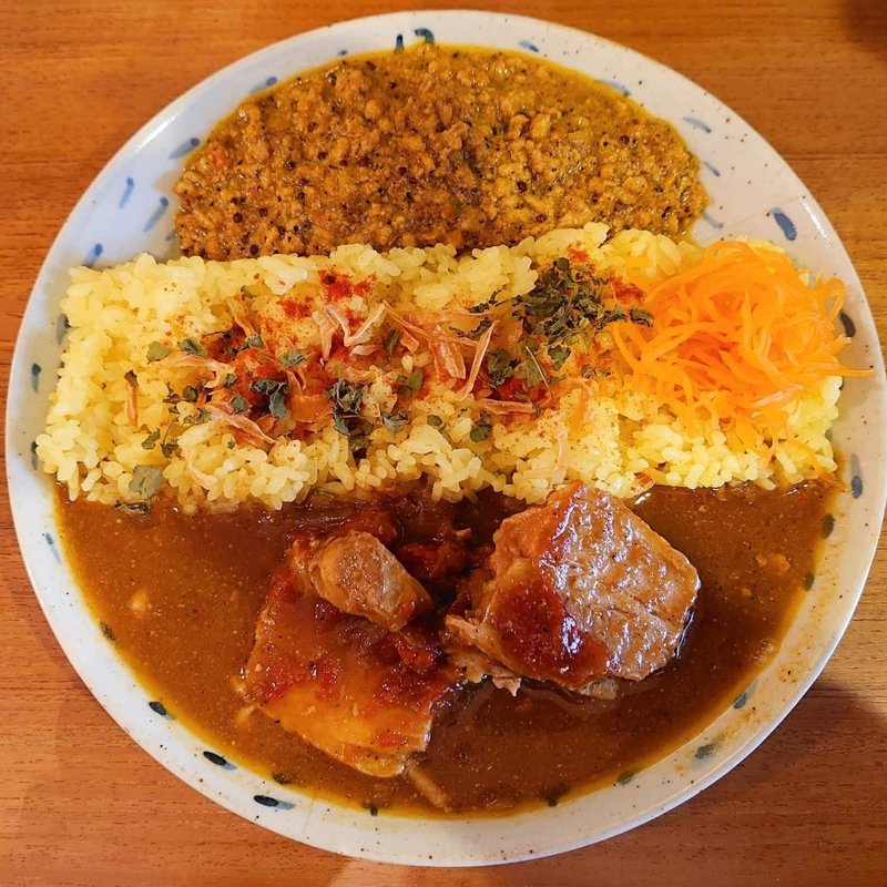 ポークカレー+あいがけキーマ(カレーの店 八月)