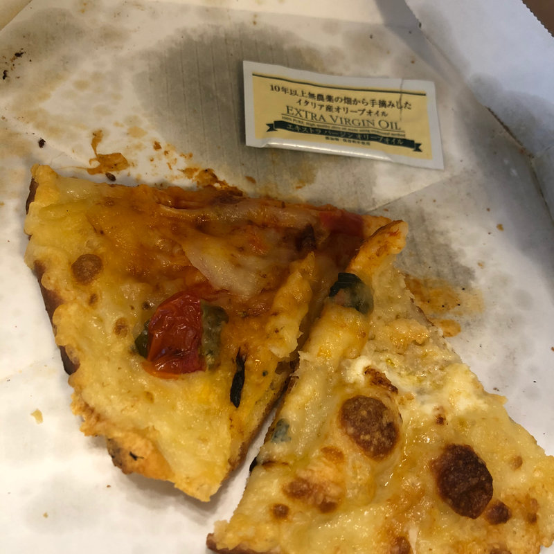 マルゲリータ&クワトロフォルマッジ(ハーフ)(ピザーラ)