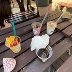 マンゴーとベリーのスムージー