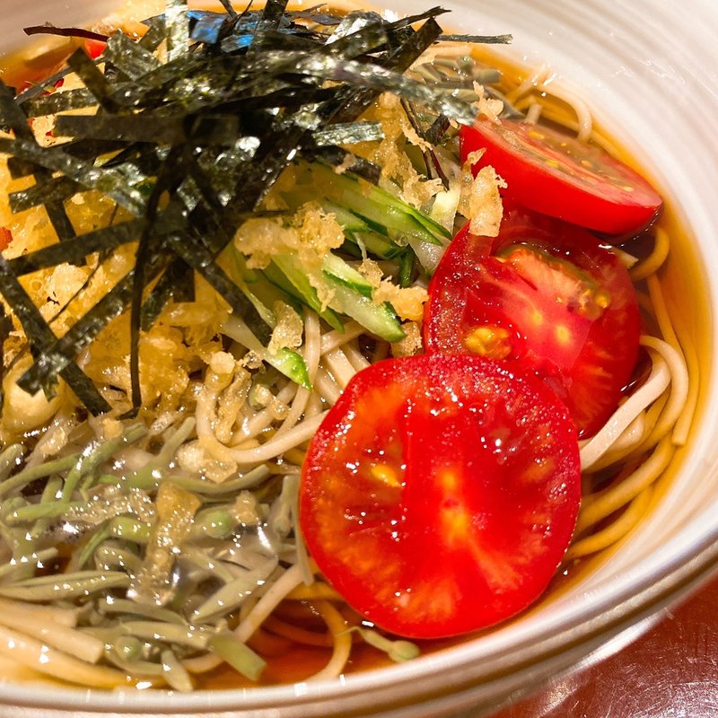 揚げ玉と夏野菜のお蕎麦(うさぎや)