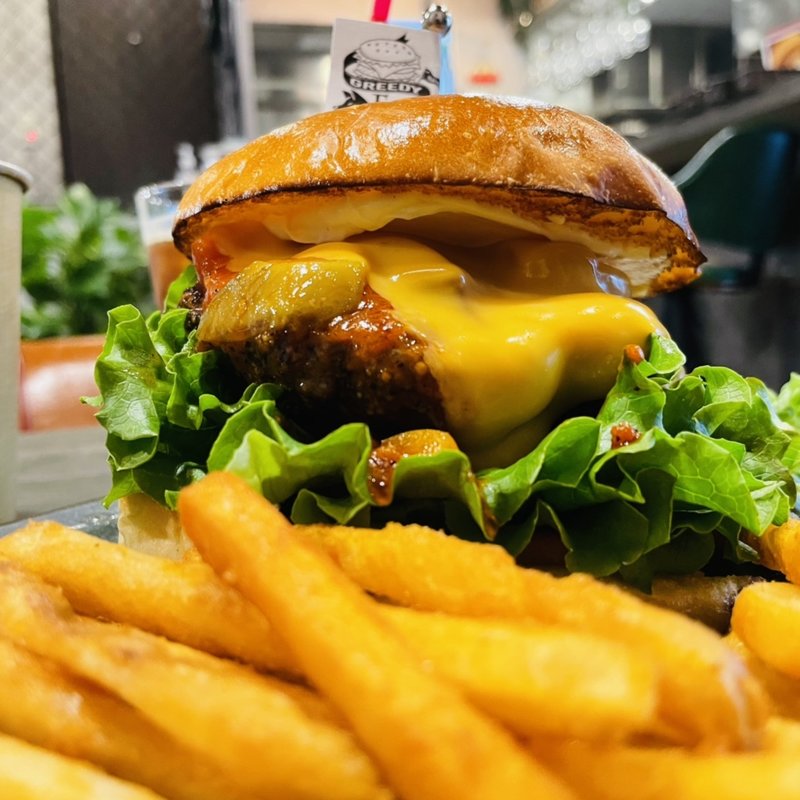 チーズカポナータバーガー(GREEDY FOX BURGER)