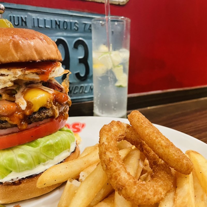 ロットバーガー＋チリビーンズ・サワークリーム・アボカド(ブラザーズ 人形町本店 （BROZERS'）)