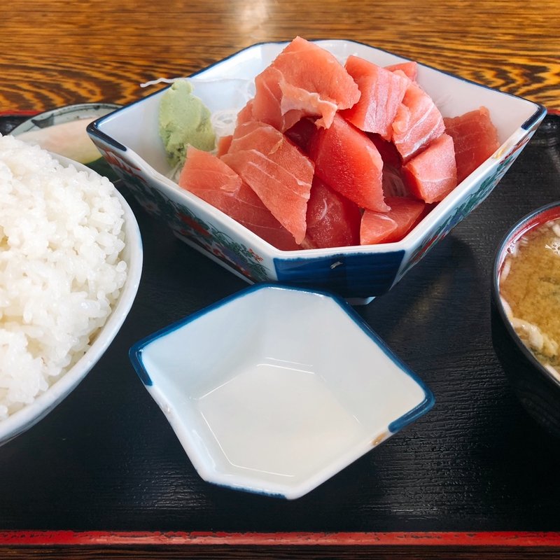まぐろぶつ定食(かもだ)