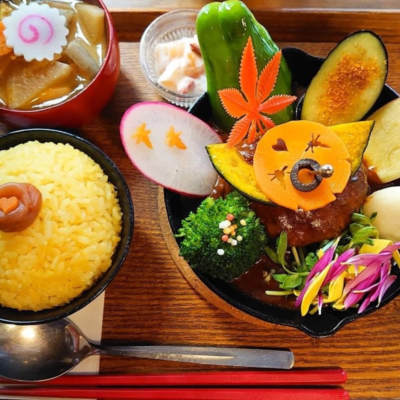 煮込みハンバーグカレー膳(タケウチ 神保町本店 （TAKEUCHI）)