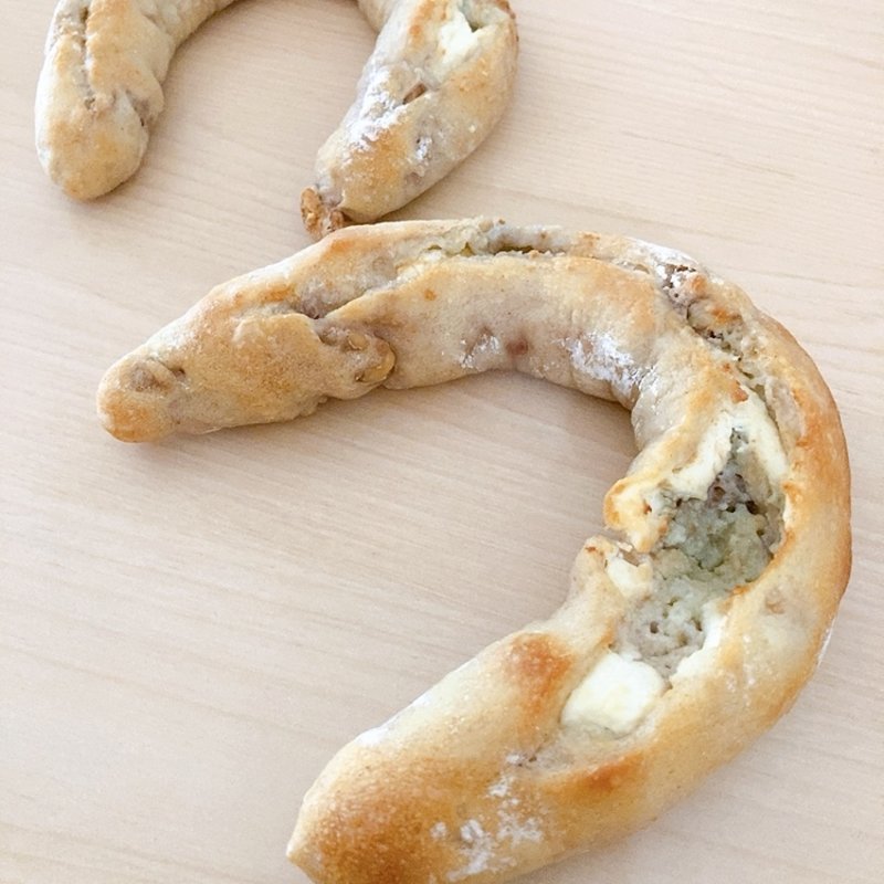 ブルーチーズ&クルミ(GRIND BAKERY )