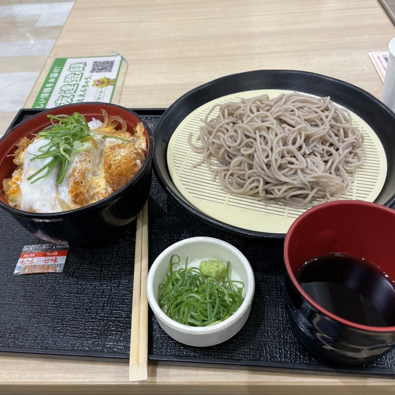 ひなかつ丼冷そば(あまどん・キューズモール店)