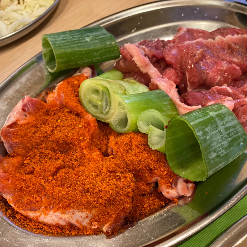 ピリ辛香味ジンギスカン(大衆焼肉コグマヤ 高円寺)