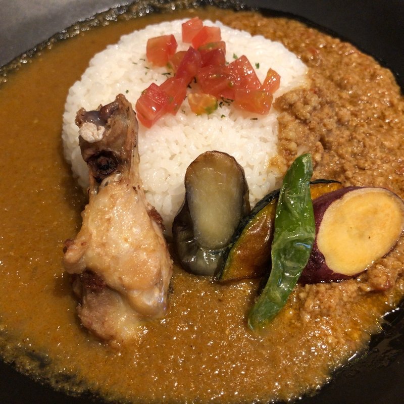 あいがけキーマチキンカレー(カレー食堂　スパイス中毒)