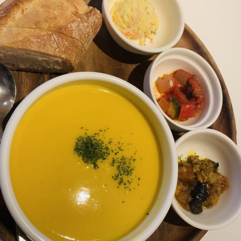 スープランチ(HAND BAKES)