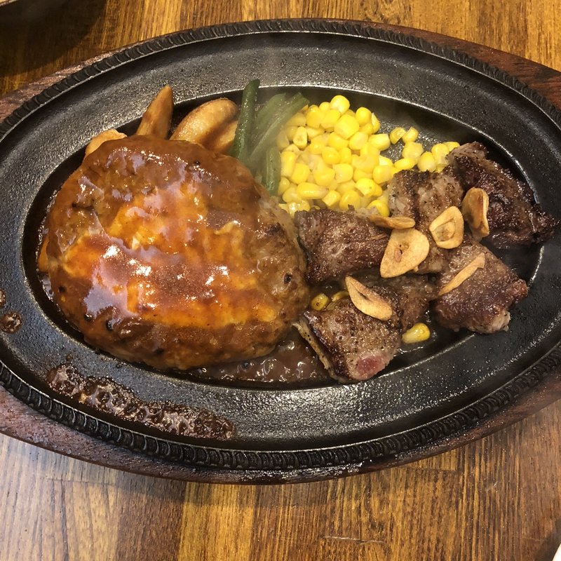 ハンバーグ&ステーキ(キッチン谷沢)