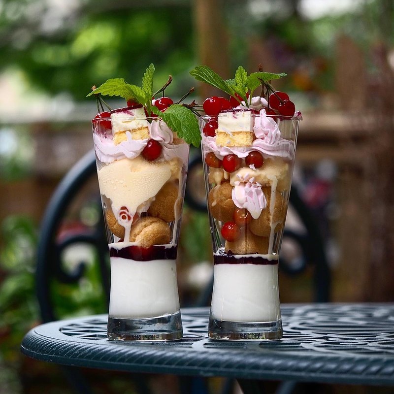 さくらんぼパフェ(ガーデンカフェレモン)