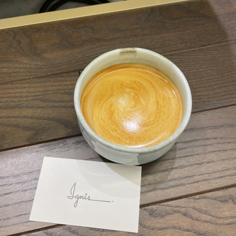 フラットホワイト(ignis)