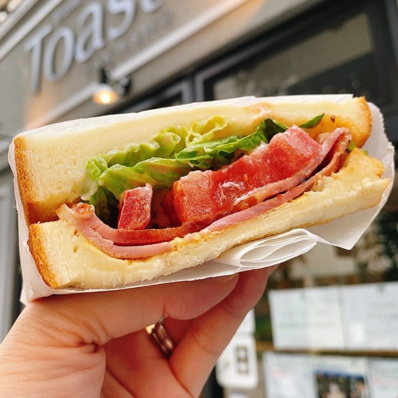 BLT(トースターブレッドカフェ&シャンパンバー)