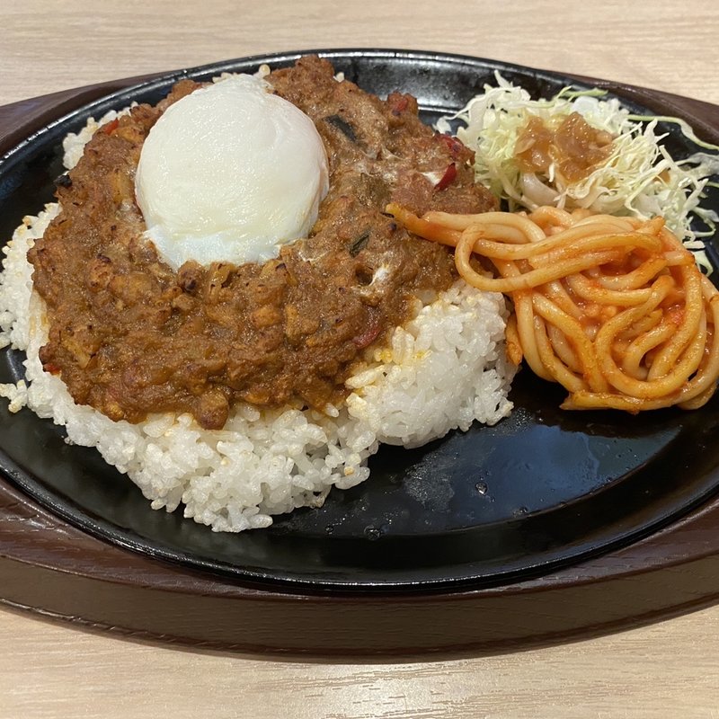 10種刻み野菜の鉄板焼きキーマカレーランチ(ガスト 銀座インズ店)