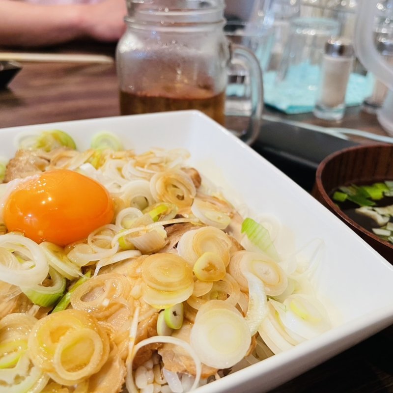 鶏チャーシュー丼(SORA食堂)