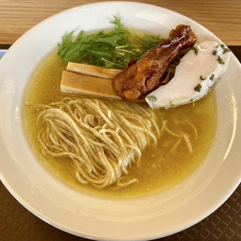 ほろほろ鳥とぶたらぁめん(塩)(めん処 きよ洲)