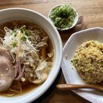 おの恋醤油+ミニ焼飯セット(小野絶好調らーめん)