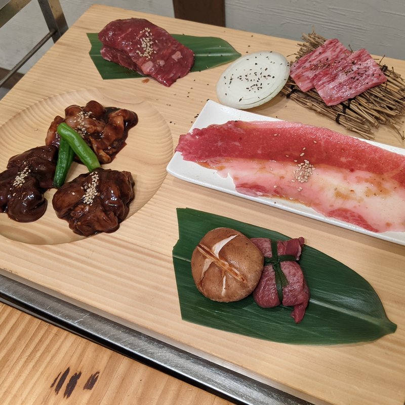 お肉盛り合わせ(和牛焼肉食べ放題のお店 間瀬兄弟)