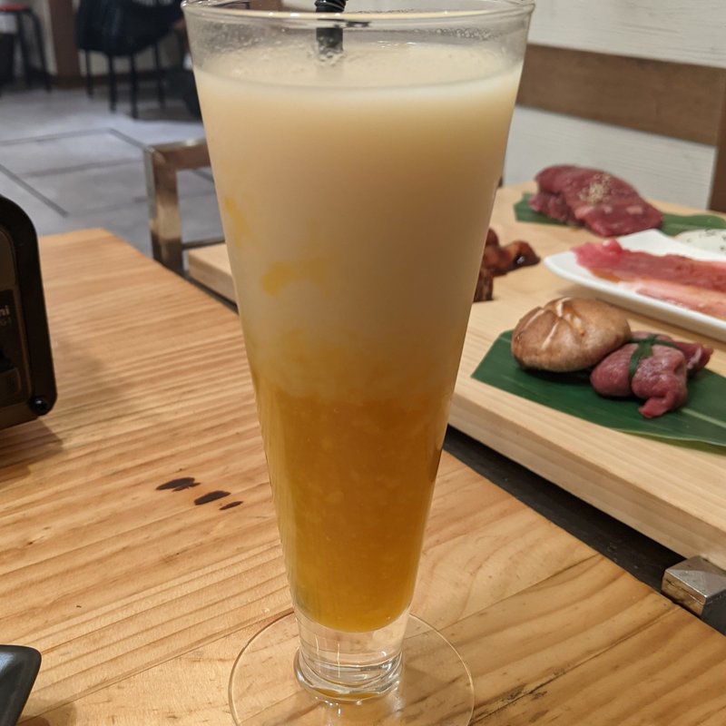 生マンゴーマッコリカクテル(和牛焼肉食べ放題のお店 間瀬兄弟)