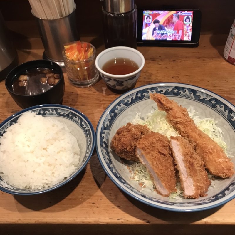 ミックス定食(はしや)