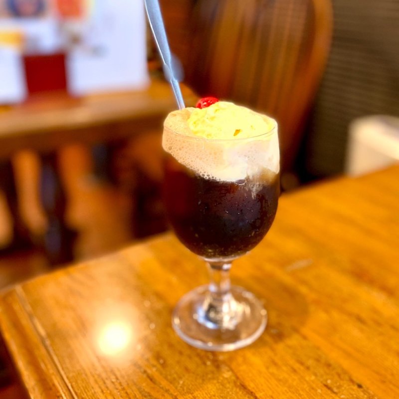 コーラフロート(シャルドン （syarudon）)