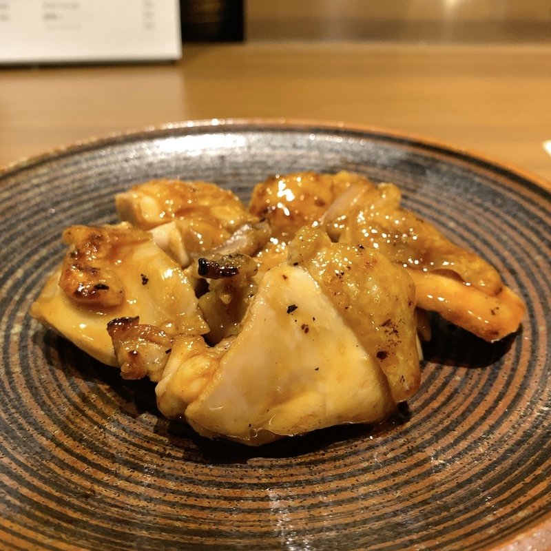 皮パリもも焼き ハーフ(タレ)(トリカモメ 鶏と鴨と麺 大曽根店)