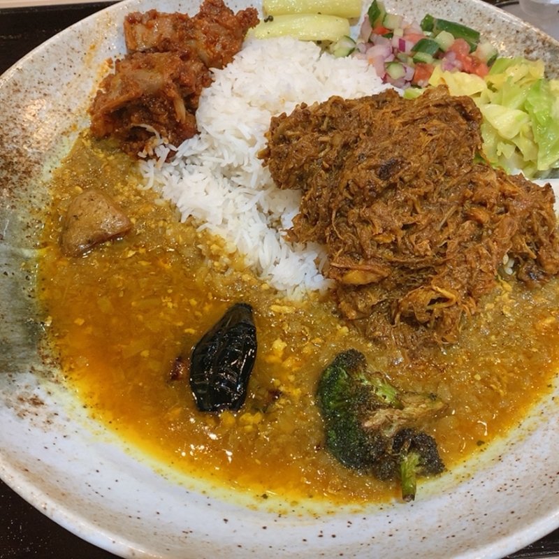 クアトロ(出汁カレー＆無水チキン＆ラムウプカレー＆マルチョウデビル)(JapaneseSpiceCurry WACCA（ワッカ）)