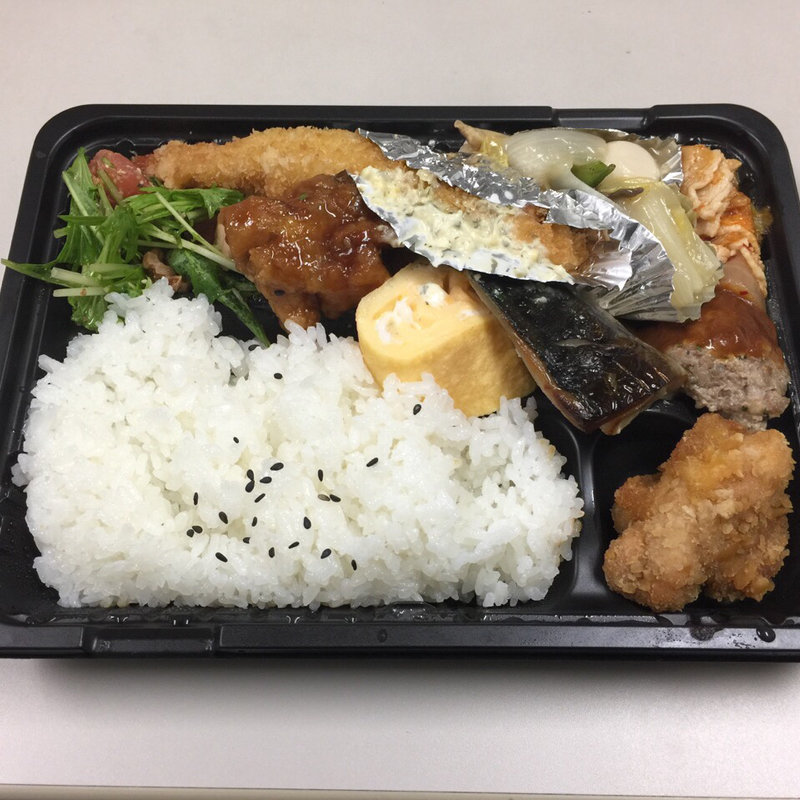 お弁当(神戸亭)
