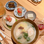 おにぎりと選べる味噌汁セット(小料理屋　永山)