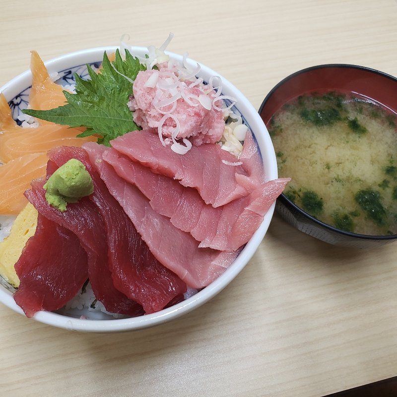 サーモンスペシャル丼(築地かんの 本店)