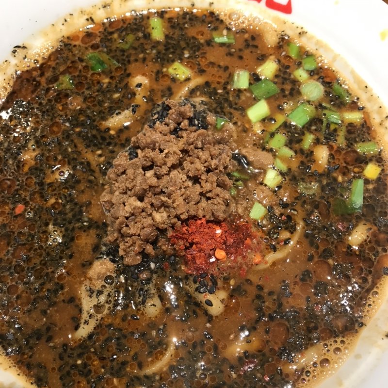 黒ごま担々麺(万豚記 ヨドバシAKIBA店)