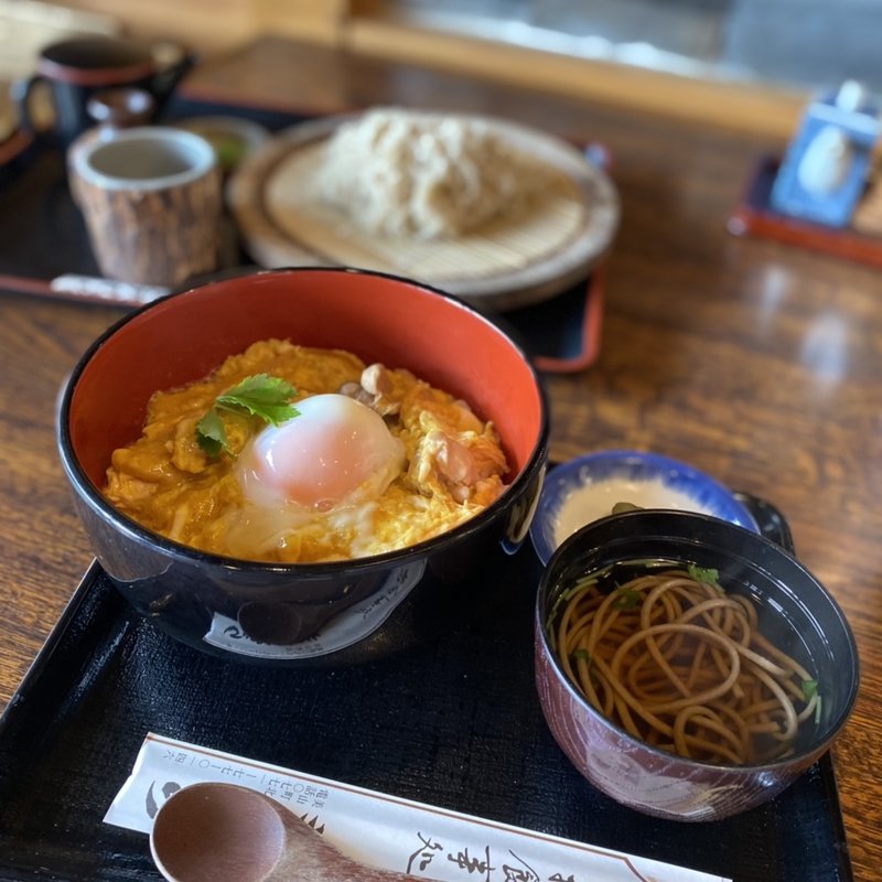 温泉玉子のせ親子丼（ミニそば付）(お食事処きたむら )