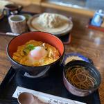 温泉玉子のせ親子丼（ミニそば付）