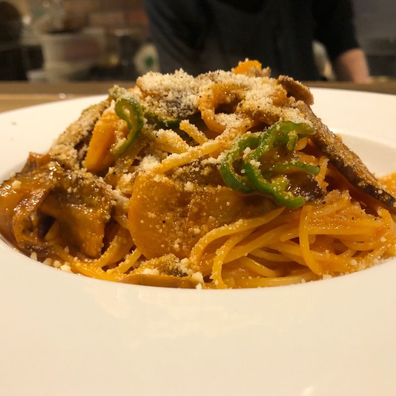 猪ベーコンのナポリタンスパゲティーニ(lumielune(ルミエルネ))