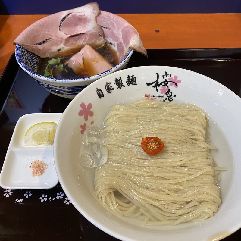 淡麗焼き煮干しの昆布水つけ麺(らーめん  さくらまる)