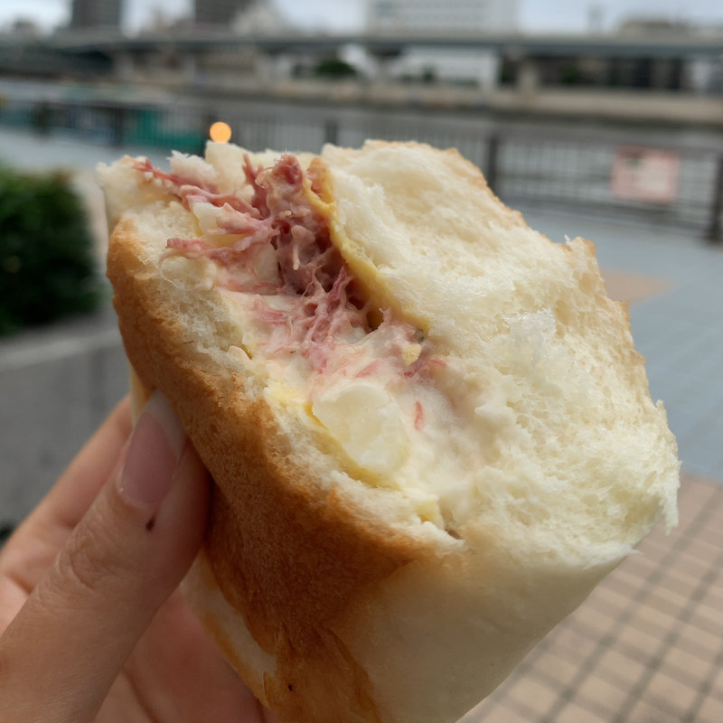 コンビーフポテト(パンの田島 浅草ＲＯＸ店)
