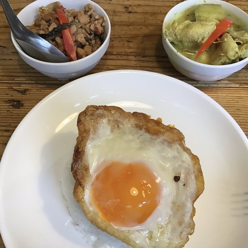 ハーフ&ハーフセット(バンコック ポニー食堂)