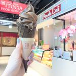 黒ウーロンソフトクリーム
