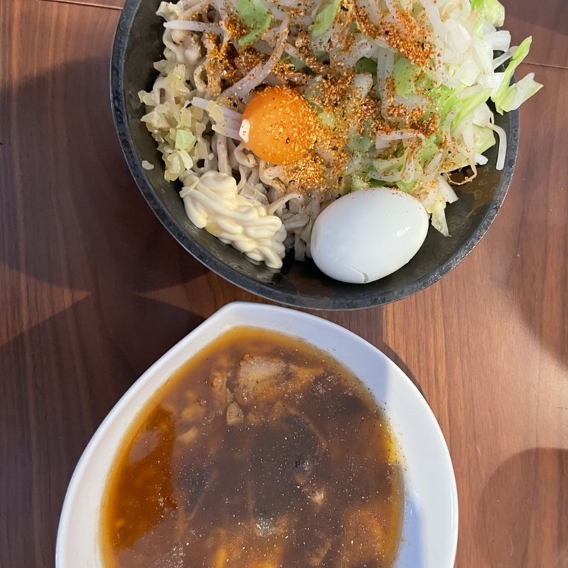 つけめん、生卵(麺屋 桐龍 （めんや きりゅう）)