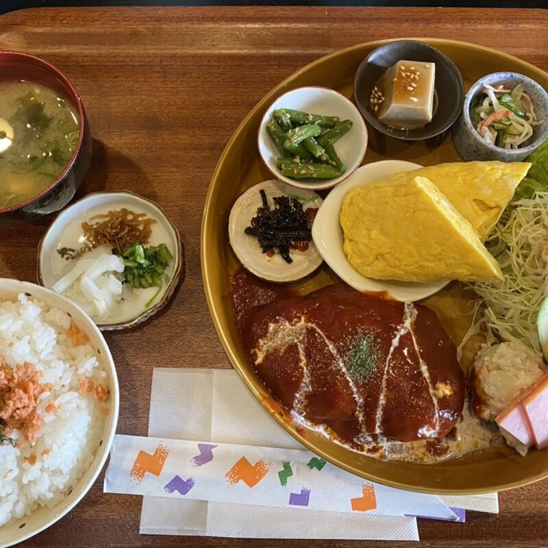 ハンバーグ定食(イエローモンスターカフェ )
