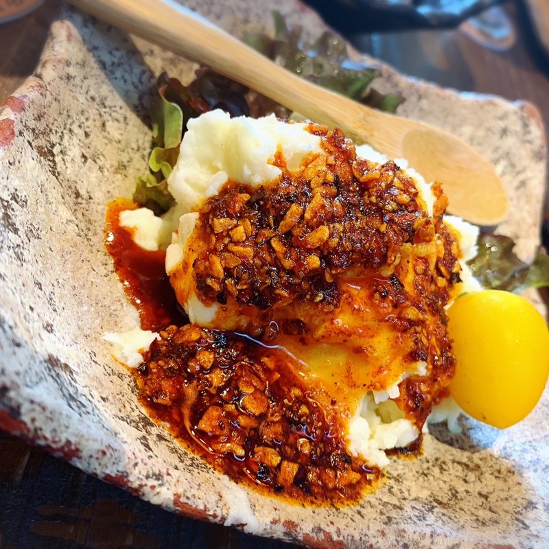 ラー油のポテサラ(筥崎鳩太郎商店)