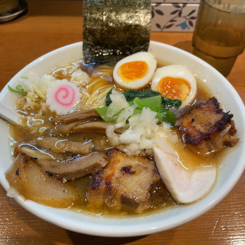 特製中華そば　並盛り(小半 （こなから）)