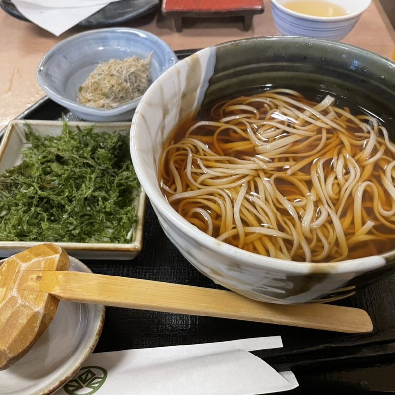 梅と海苔の とろろ昆布そば (手打ち蕎麦 たむら)