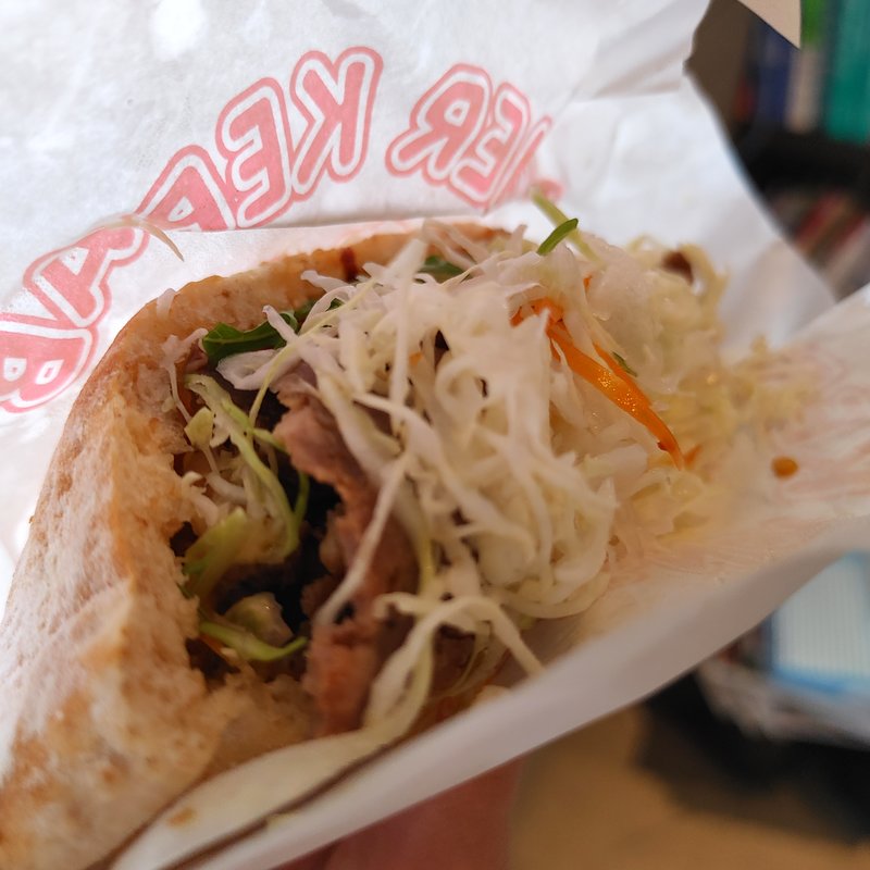 『やみつきビーフ＆ヘルシーチキン』ケバブ ピタパンサンド(Mrs Istanbul Kebab Delivery 浅草橋1丁目)