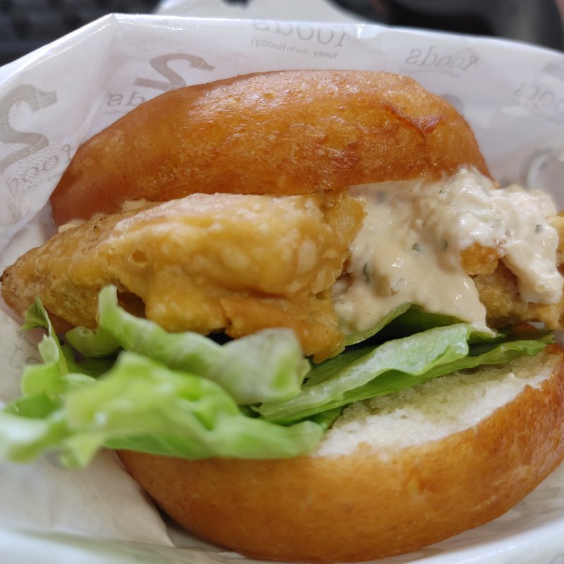 ソイチキンタツタドーナツサンド(2foods ラボキッチン)