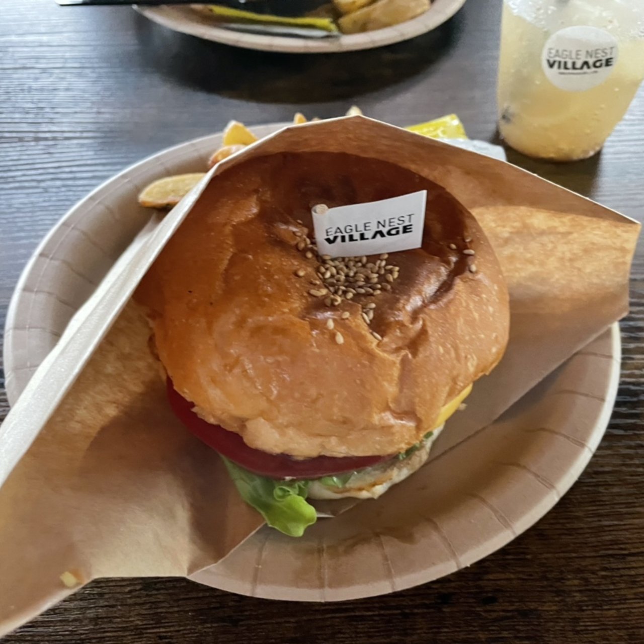 ベーコンレタスバーガー(Hygge Village(ヒュッゲヴィレッジ Eagle Nest