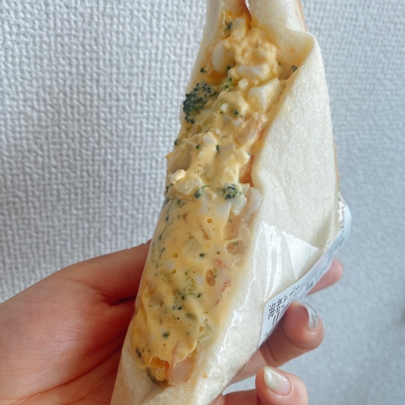 海老とブロッコリーのサラダサンド(デイリーヤマザキ 西天満４丁目店)