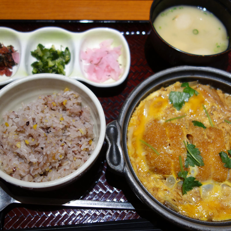 かつ鍋定食(定食屋 百菜 旬 イオンスタイル笹丘店)