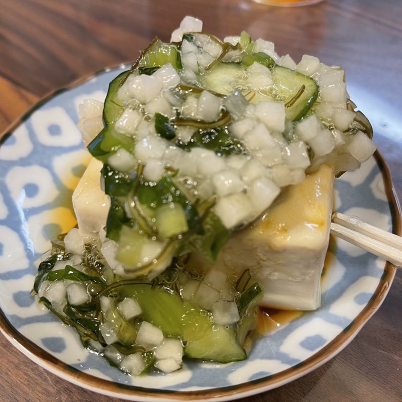 冷奴（わさび漬けとともに）(ienomi)